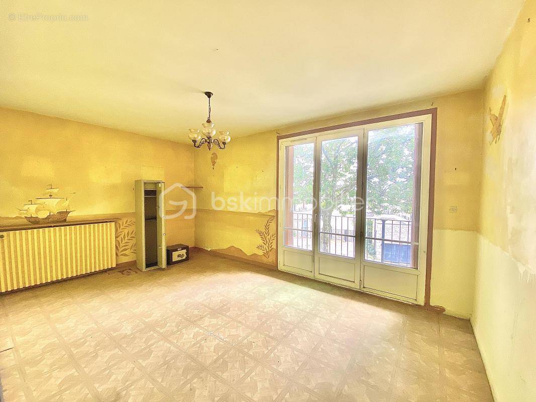 Appartement à SAINT-NOM-LA-BRETECHE