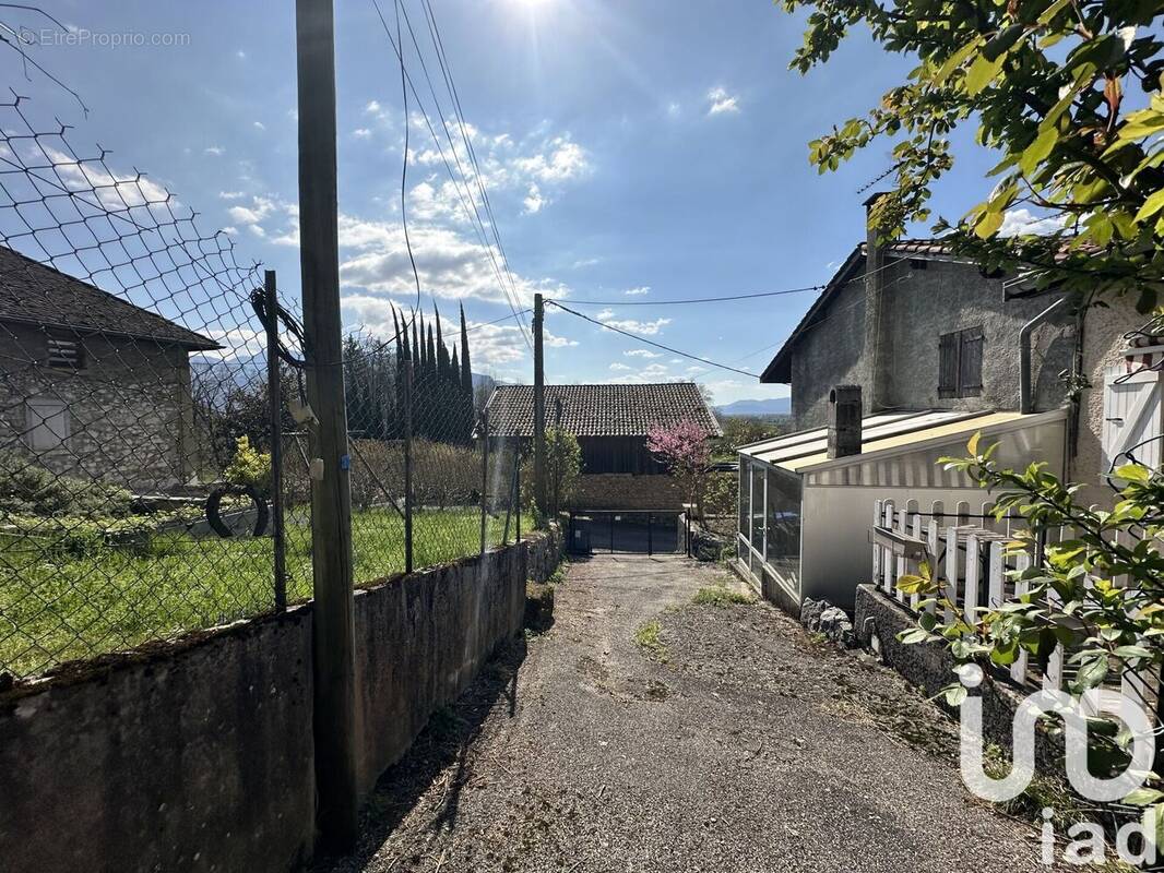 Photo 1 - Maison à LA BUISSE
