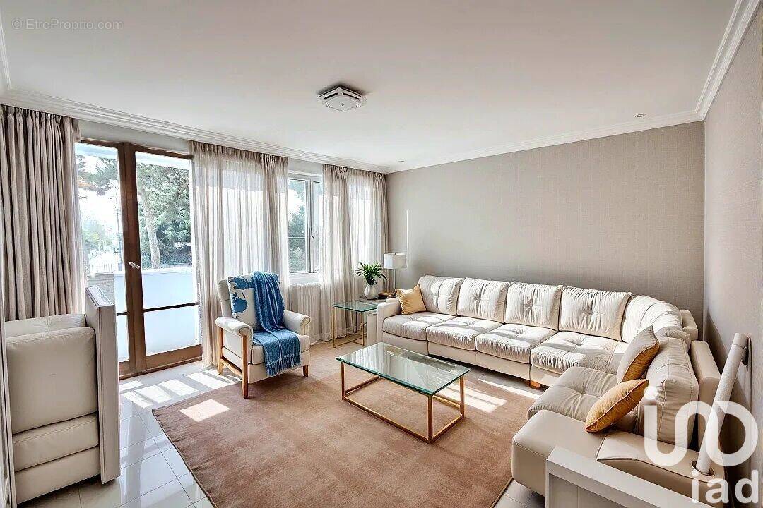 Photo 1 - Appartement à LES LILAS