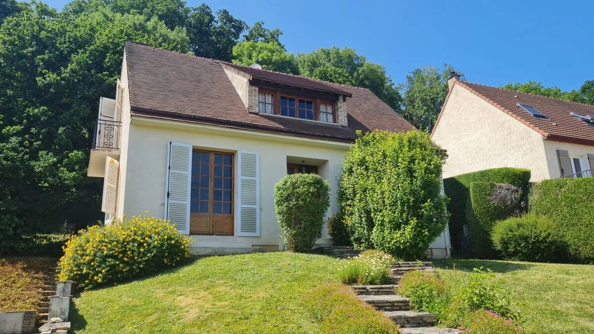 Maison à JOUY