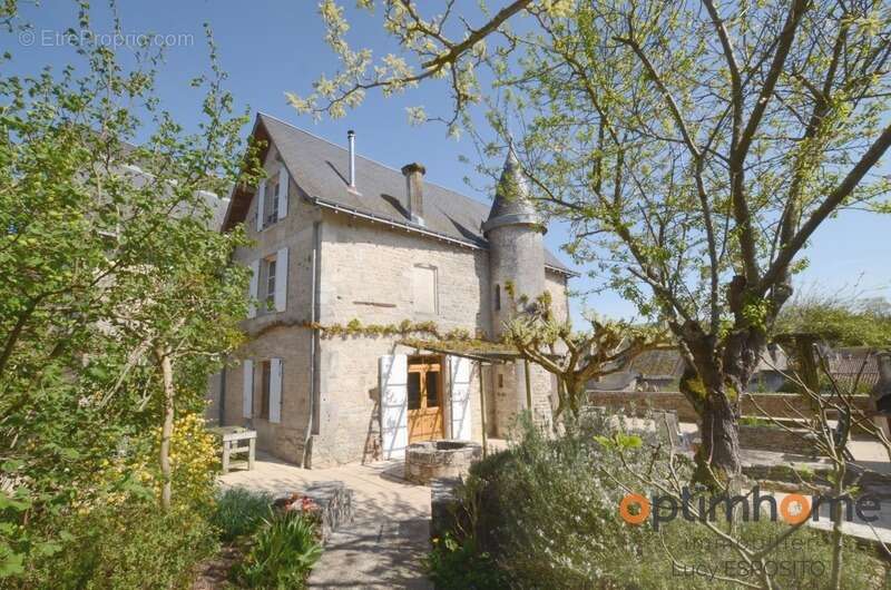 Maison à CHARROUX