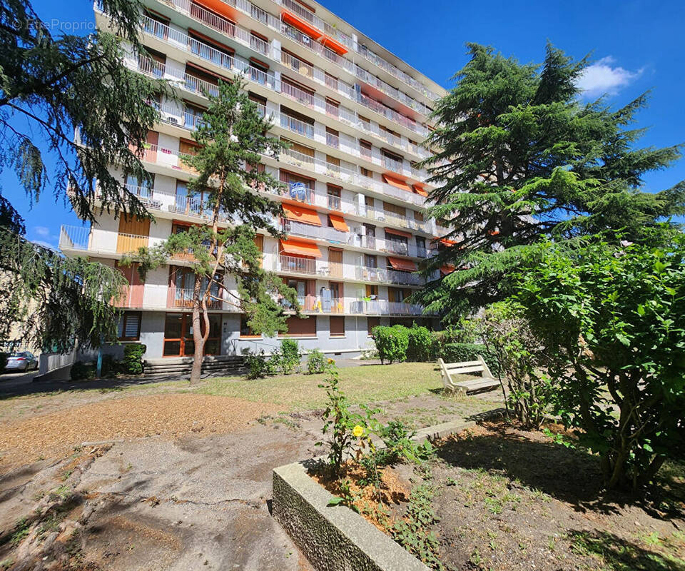 Appartement à EPINAY-SUR-SEINE