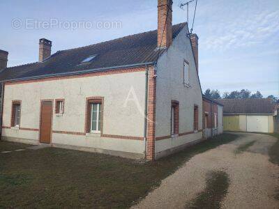 Maison à LAMOTTE-BEUVRON
