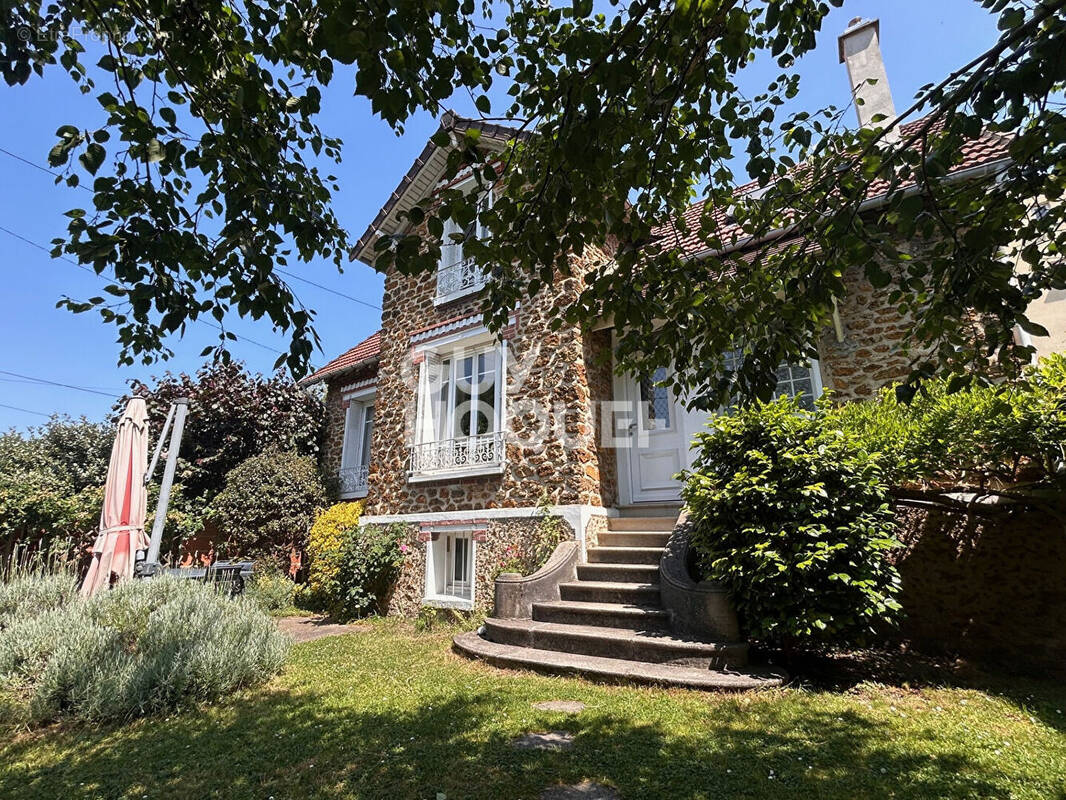 Maison à VILLEMOMBLE