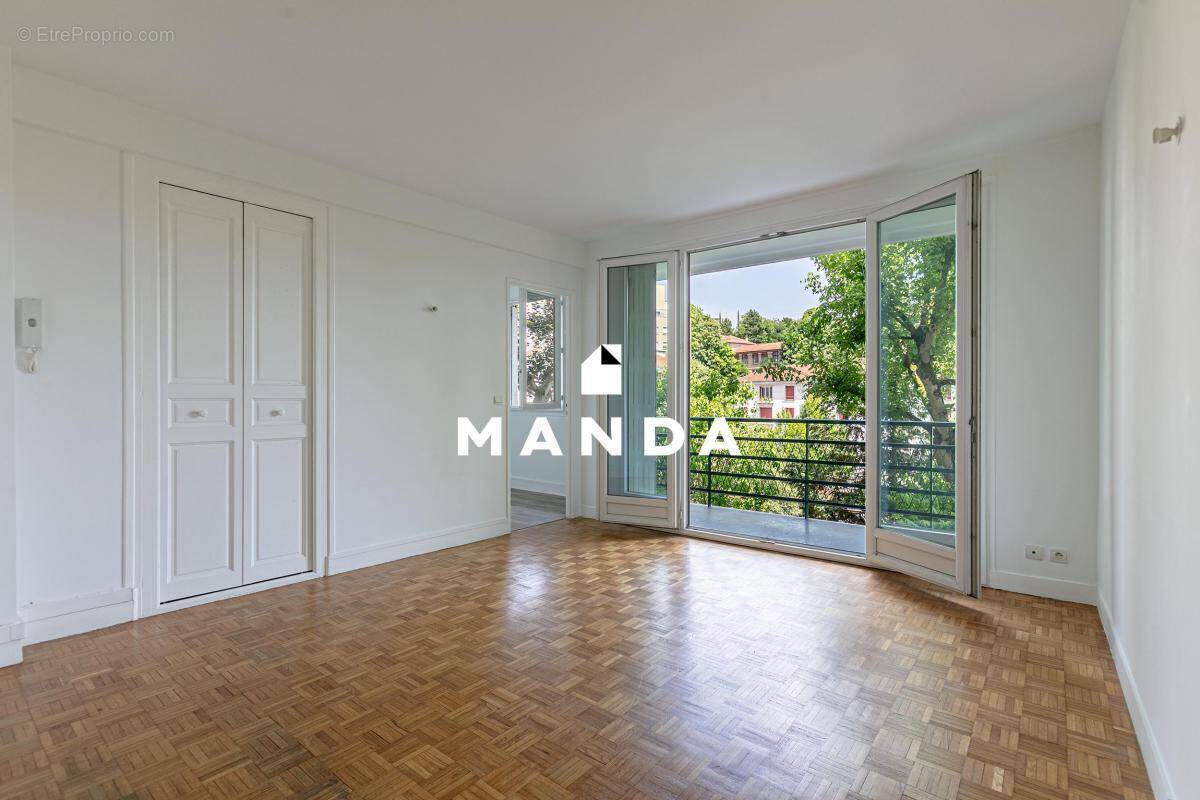 Appartement à SEVRES