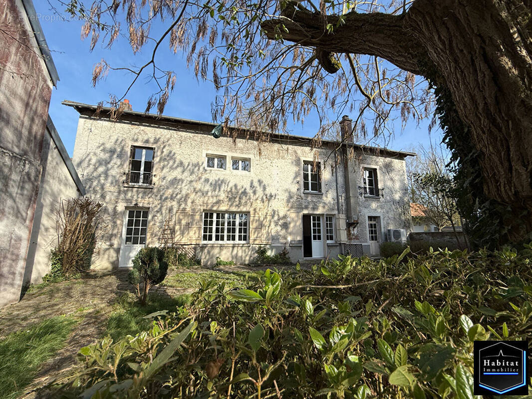 Maison à ERMENONVILLE