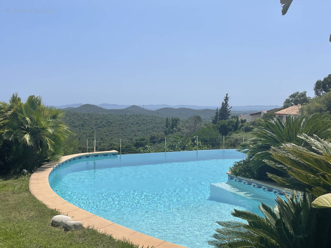 Maison à LA LONDE-LES-MAURES