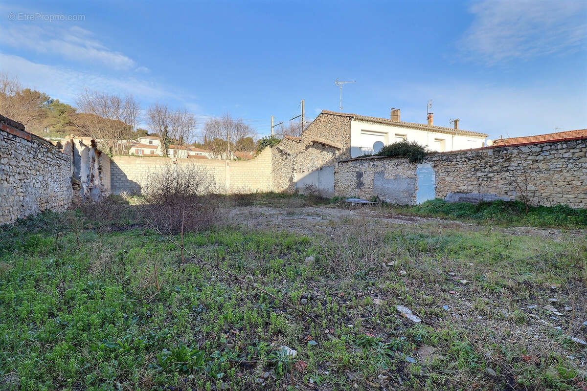 Maison à MILHAUD
