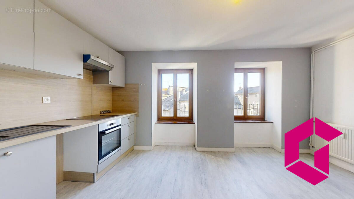 Appartement à TENCE