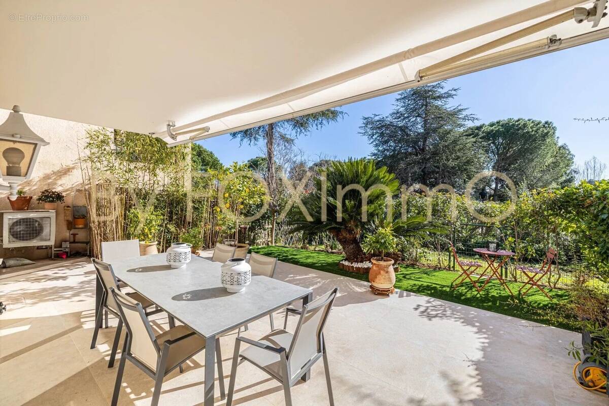 Appartement à VILLENEUVE-LOUBET
