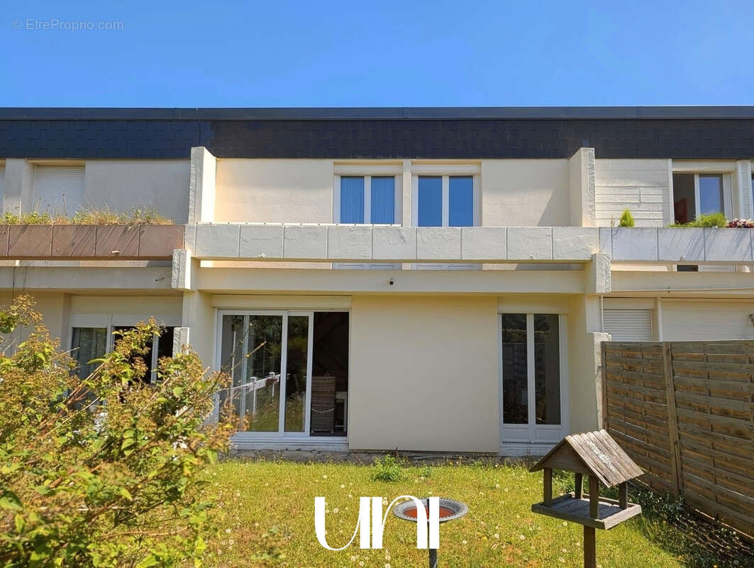 Maison à CORMELLES-LE-ROYAL