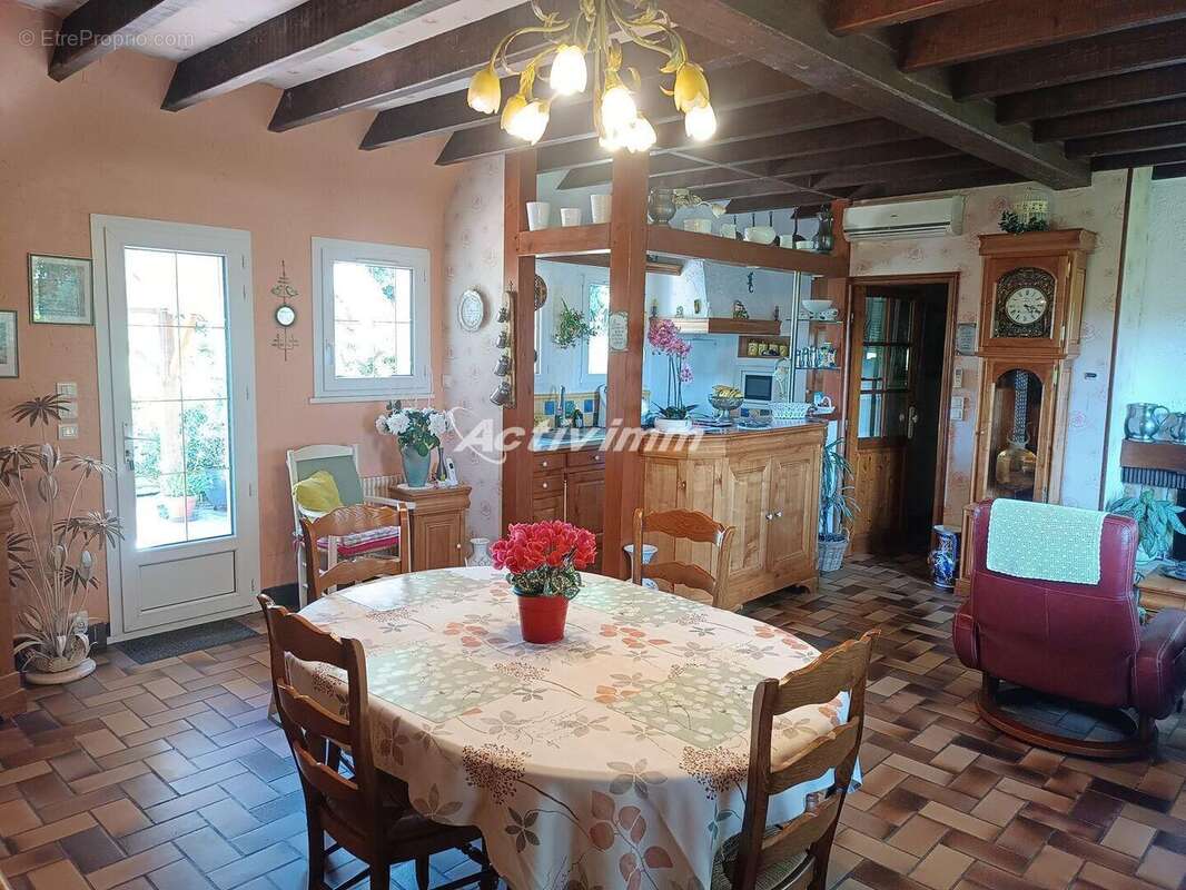 4243 26 - Maison à HESDIN