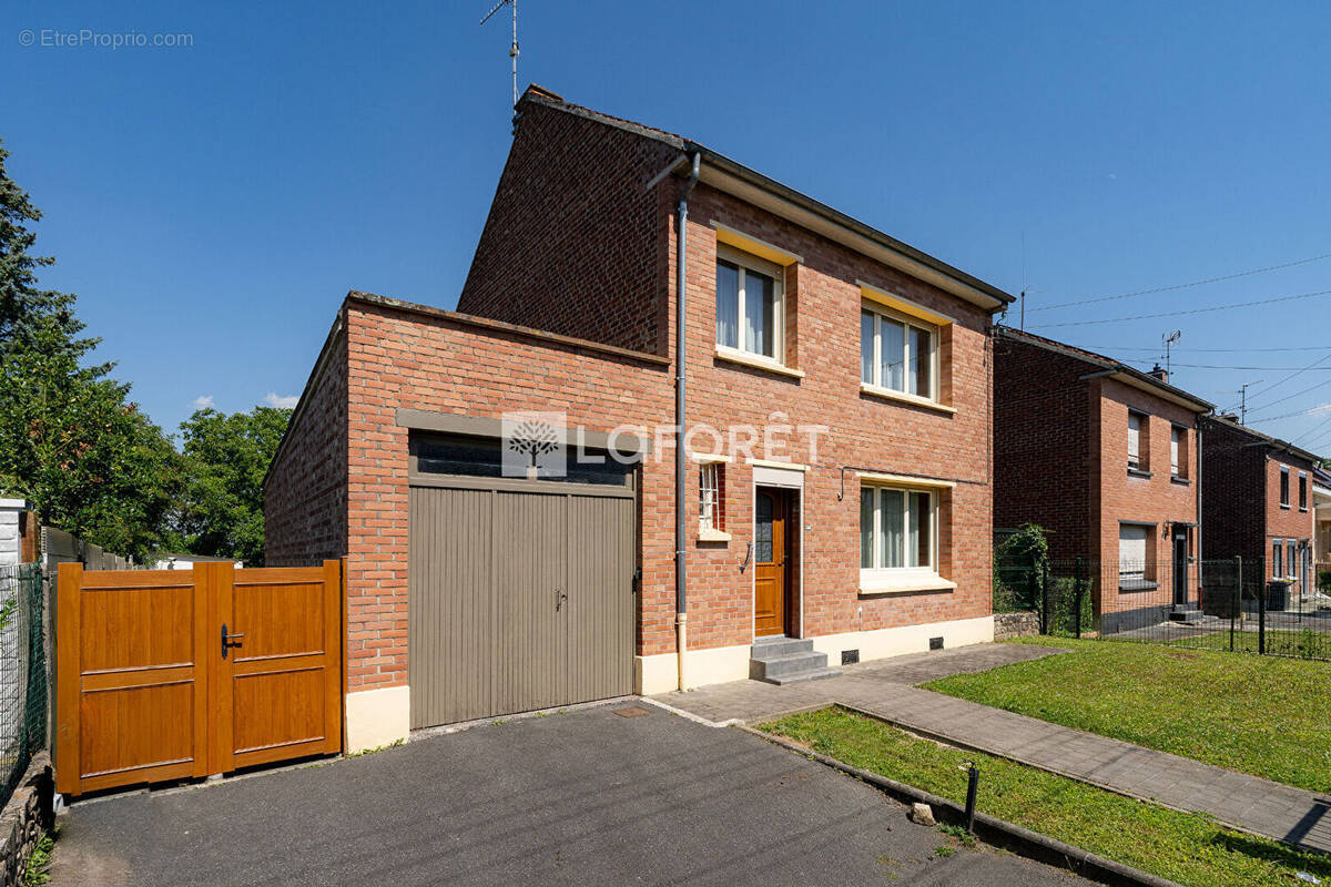 Maison à LEWARDE