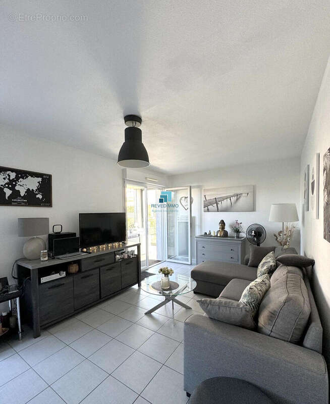 Appartement à ROQUEBRUNE-SUR-ARGENS