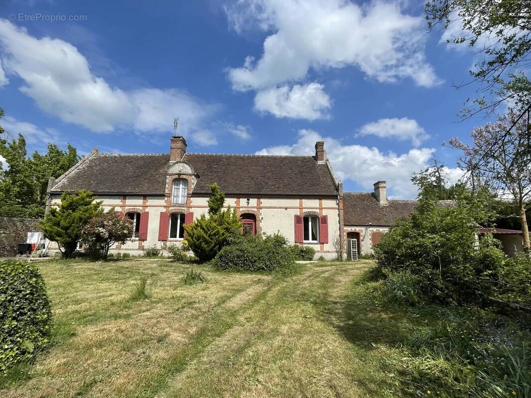 Maison à MAILLEBOIS