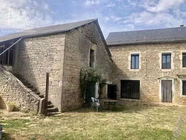 Maison à SEVERAC-LE-CHATEAU