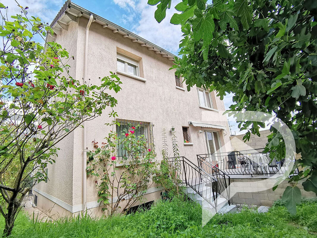 Maison à VITRY-SUR-SEINE