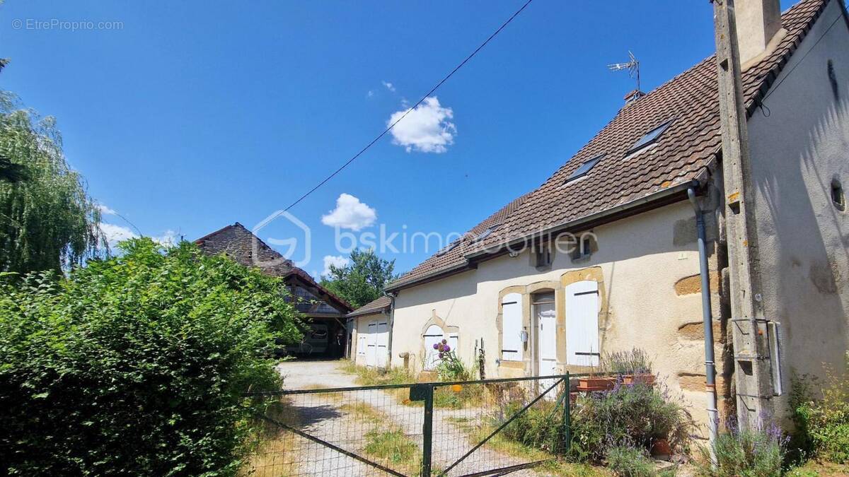 Maison à EPINAC