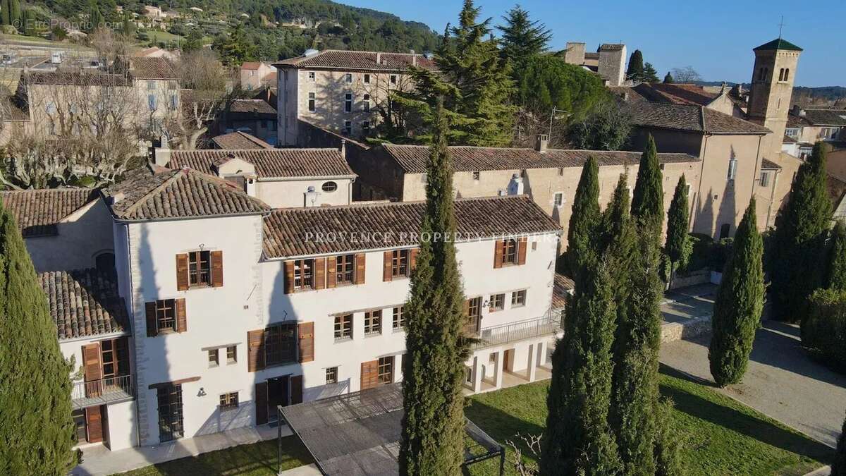 Maison à AUPS