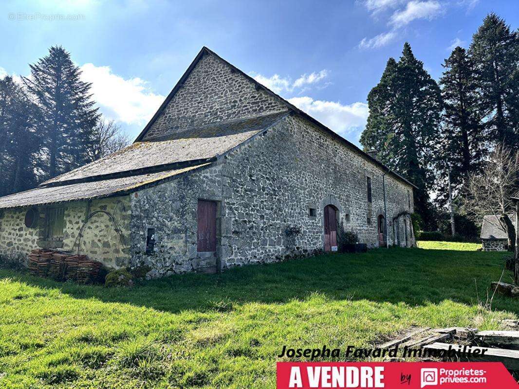 Maison à TREIGNAC