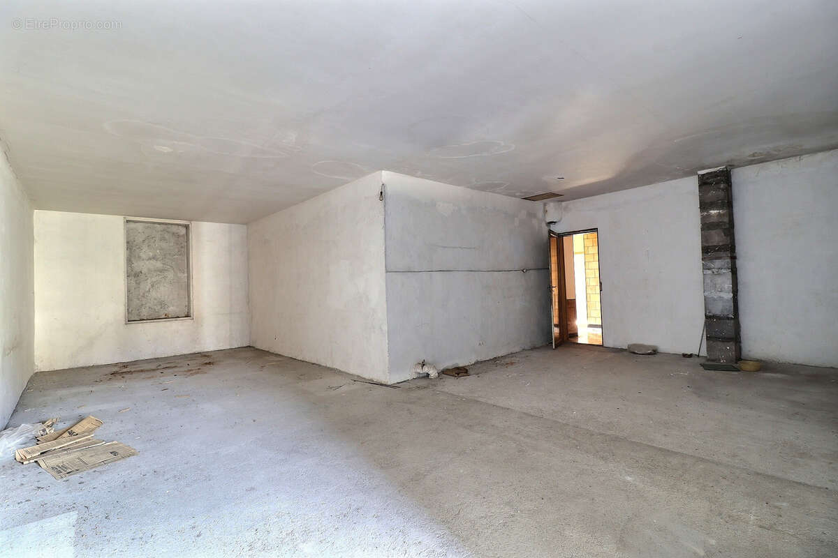 Maison à MILHAUD