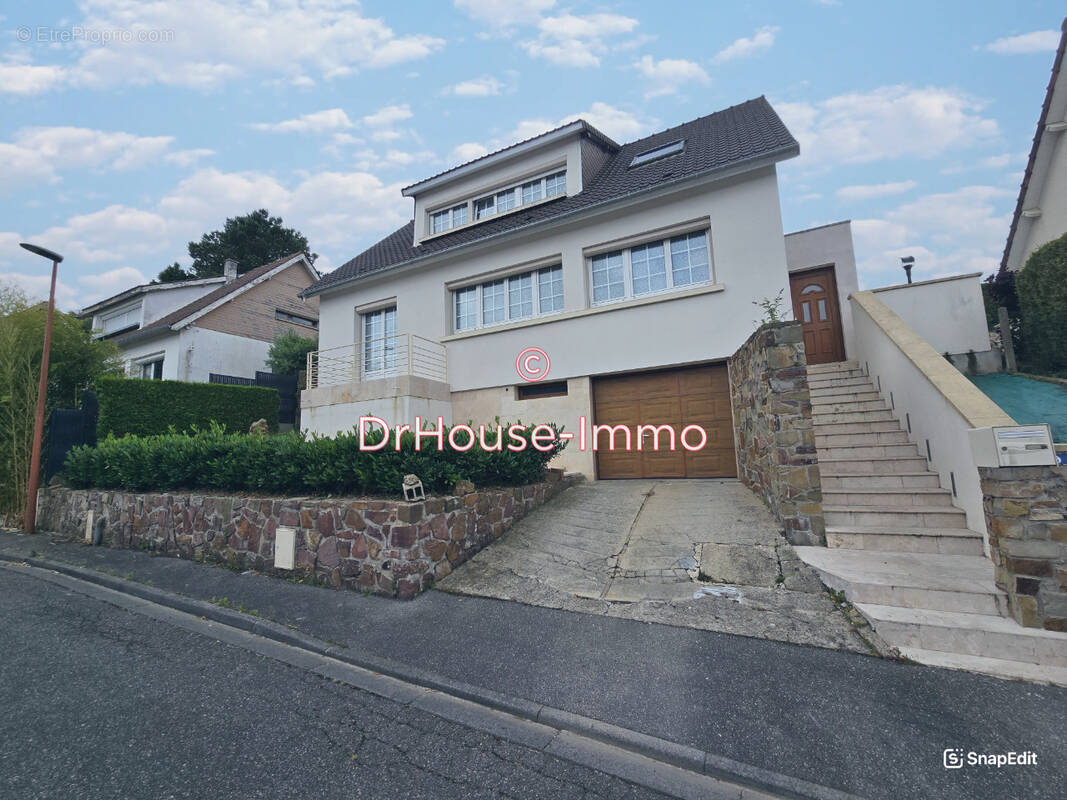 Maison à ROUXMESNIL-BOUTEILLES