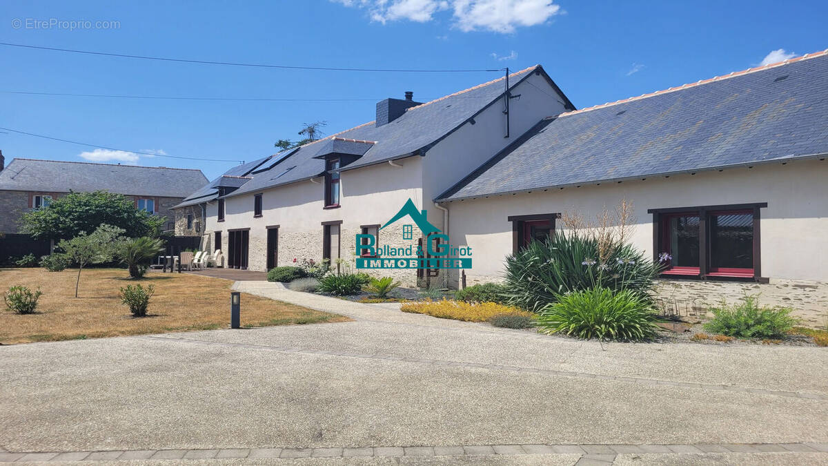 Maison à NOYAL-SUR-VILAINE