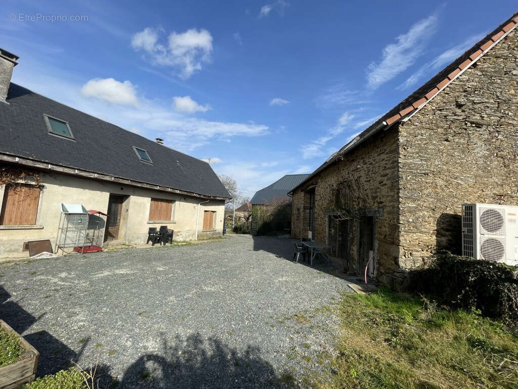 Maison à LUBERSAC