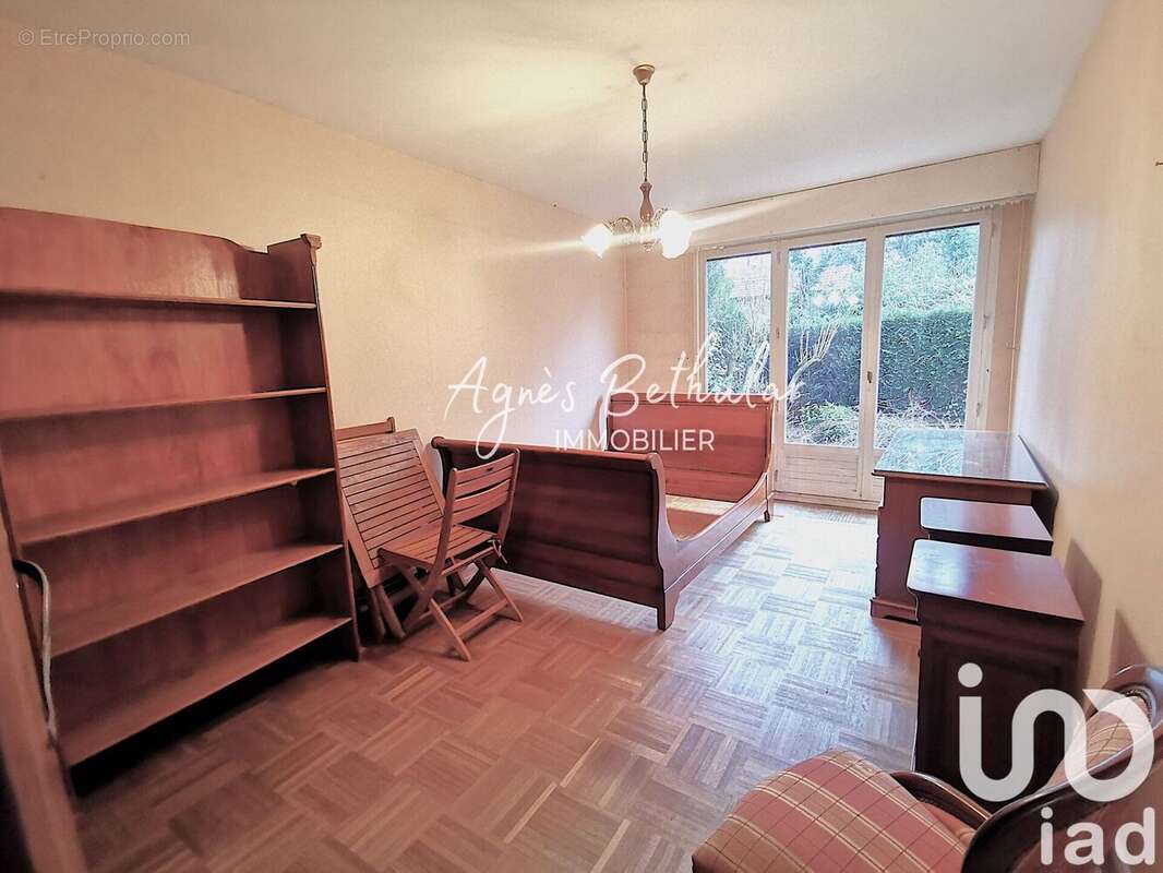 Photo 8 - Appartement à BURES-SUR-YVETTE