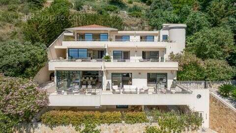 Maison à EZE
