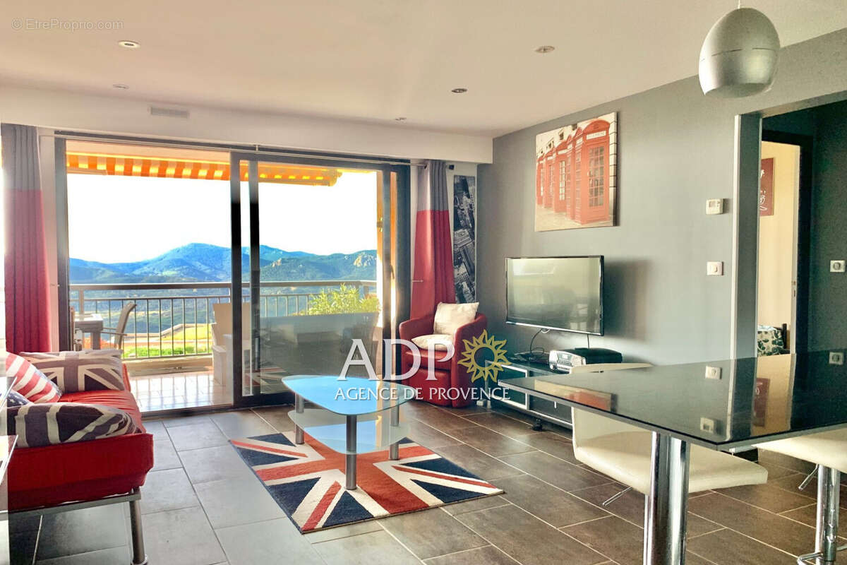 Appartement à MANDELIEU-LA-NAPOULE