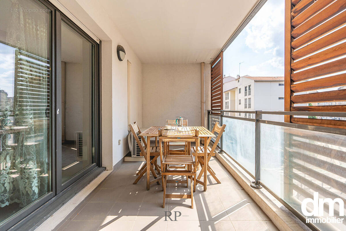 Appartement à MARSEILLE-2E
