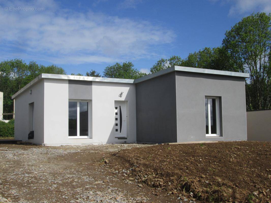 Maison à PLOUIGNEAU