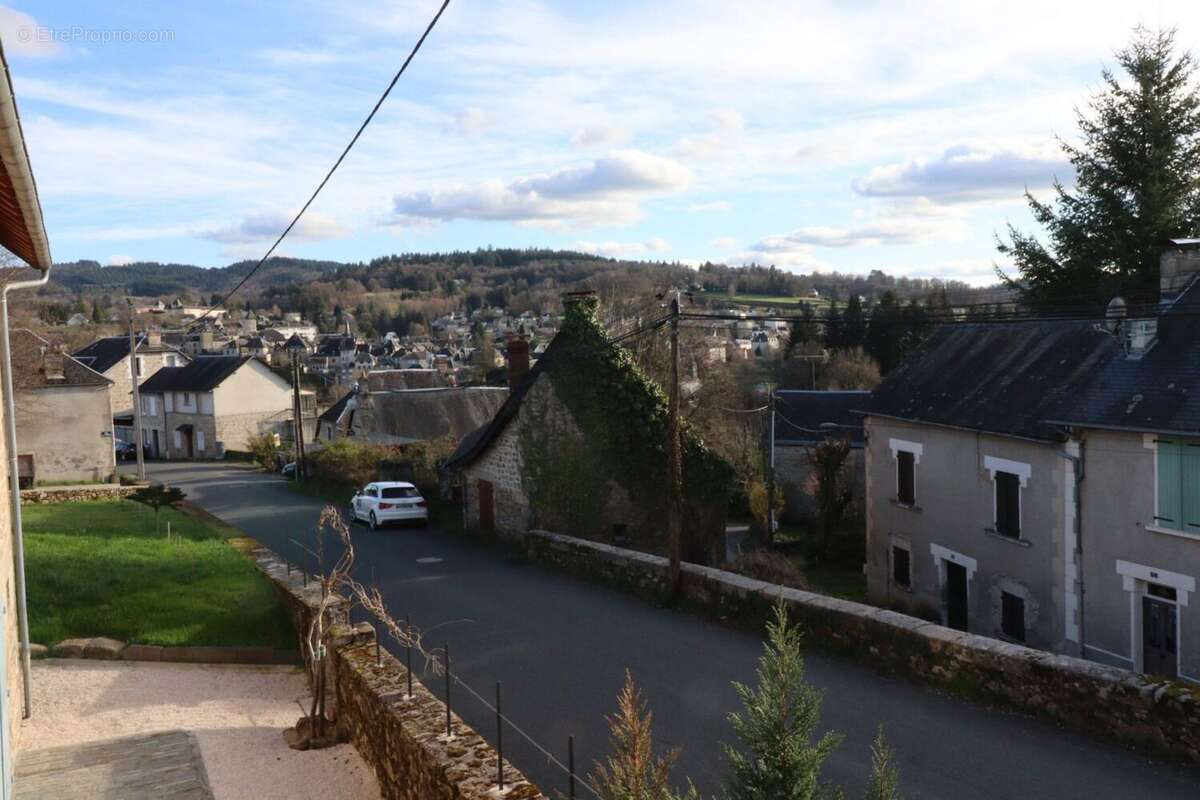 Maison à TREIGNAC