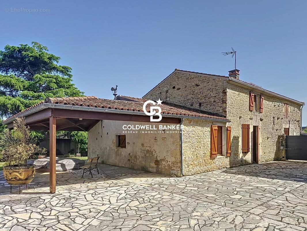 Maison à SAINT-MICHEL-EN-L&#039;HERM