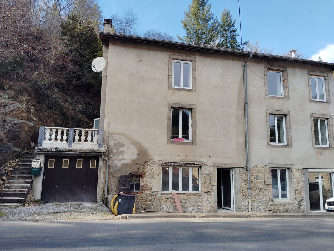 Maison à THIERS