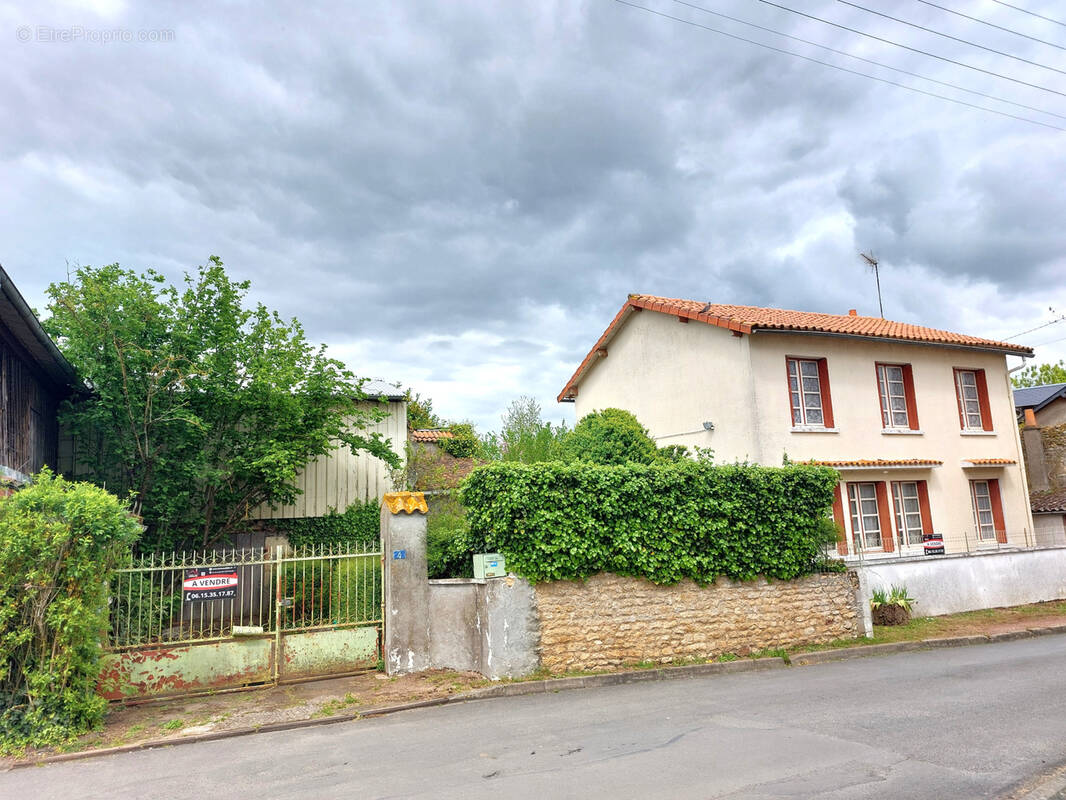 Maison à OIRON