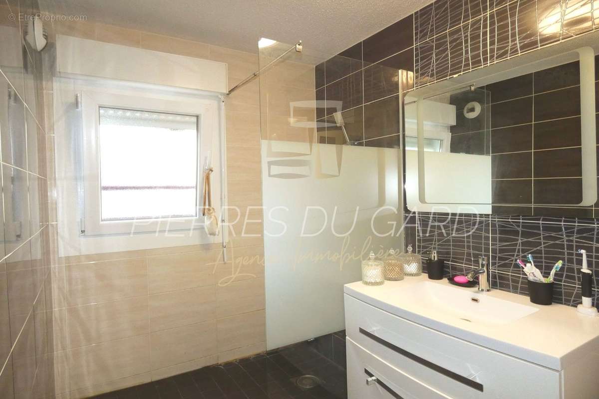Appartement à UZES