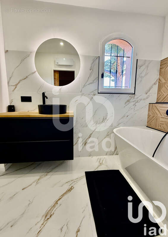 Photo 8 - Maison à ROQUEBRUNE-SUR-ARGENS