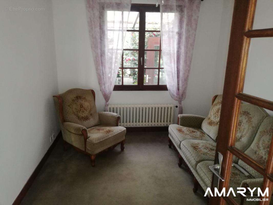 Maison à GREGES