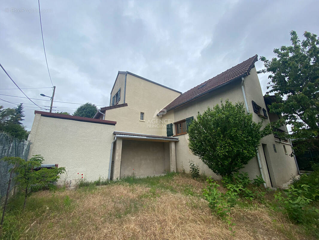 Maison à PONTOISE