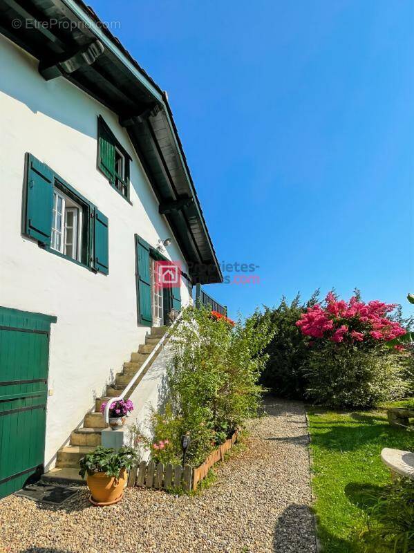 Maison à USTARITZ