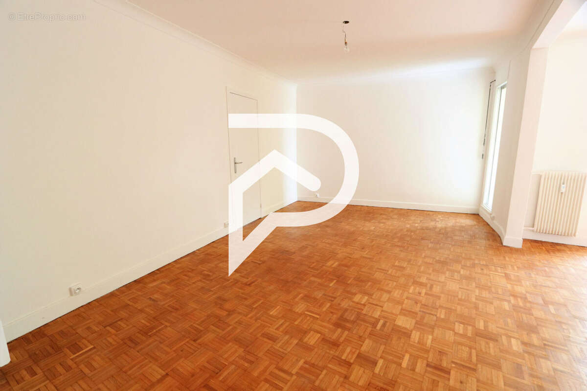 Appartement à SAINT-GRATIEN