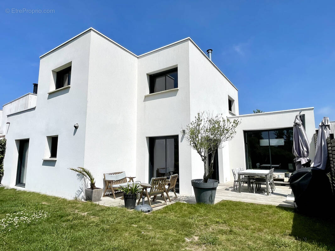 Maison à NOYALO