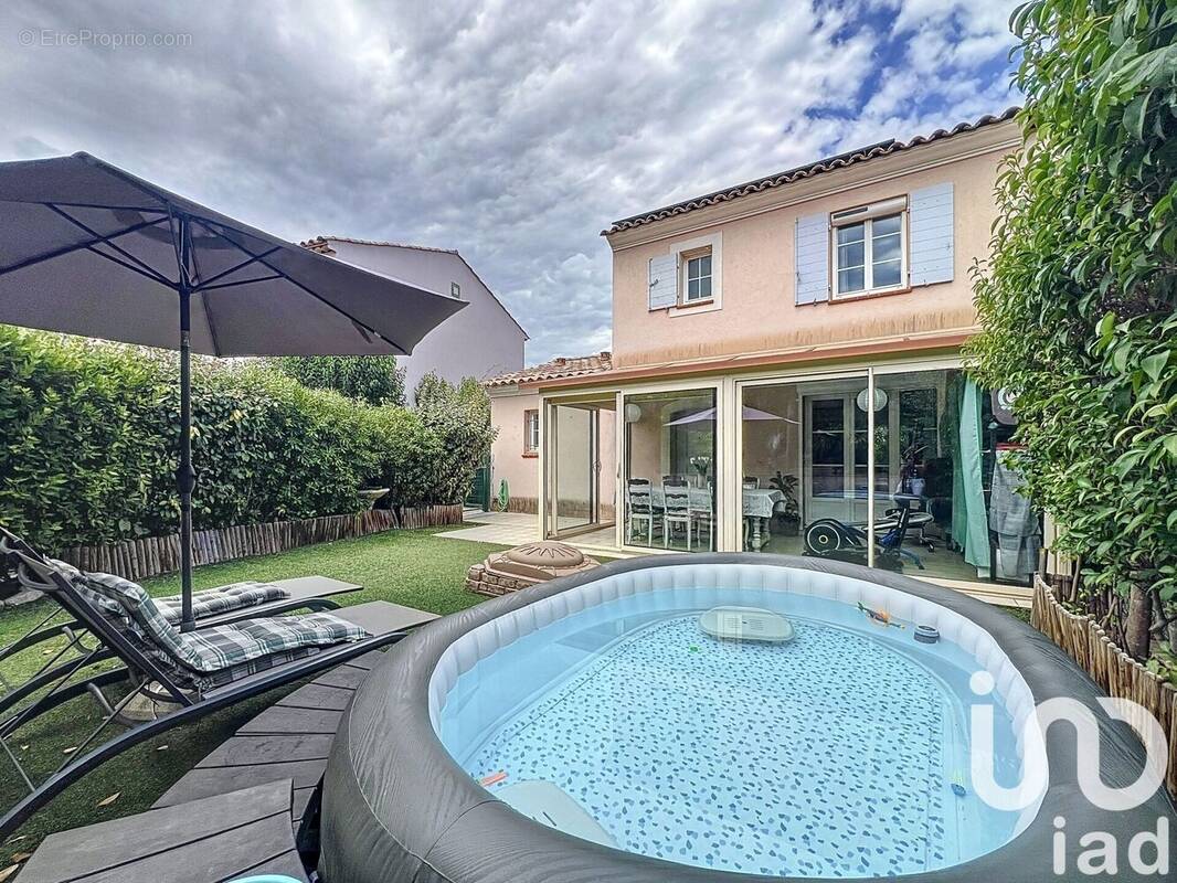 Photo 1 - Maison à ROQUEBRUNE-SUR-ARGENS