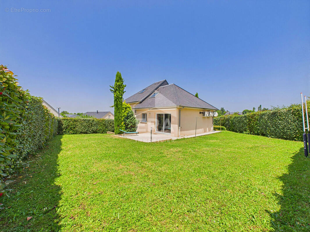 Maison à LUC-LA-PRIMAUBE