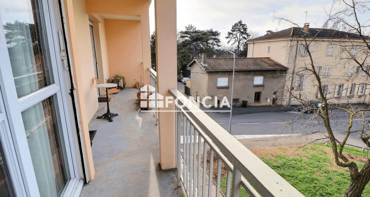 Appartement à SAINTE-FOY-LES-LYON