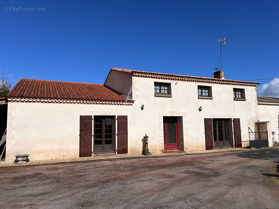 Maison à AIZENAY