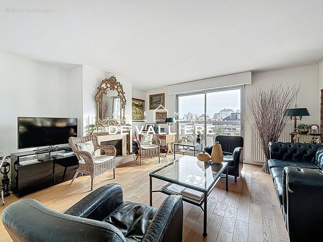 Appartement à SURESNES