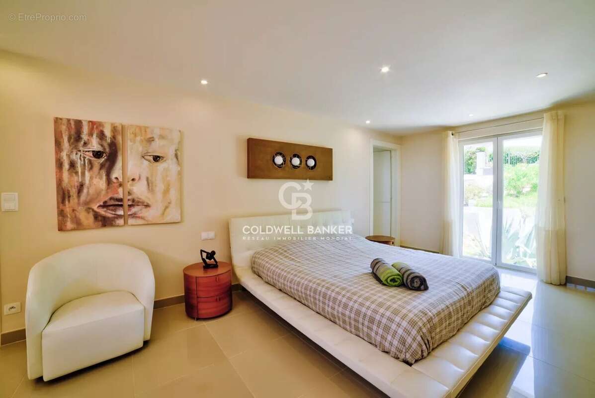 Maison à MOUGINS